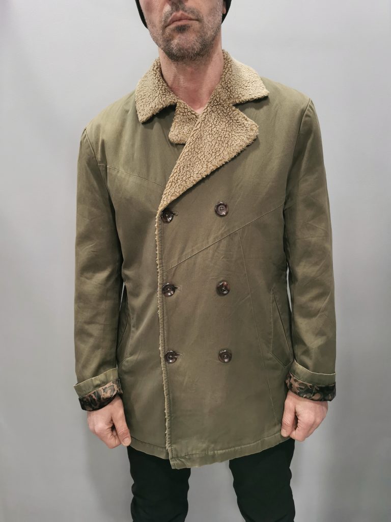 Cappotto doppiopetto tg M verde foderato  collo in pelliccia 